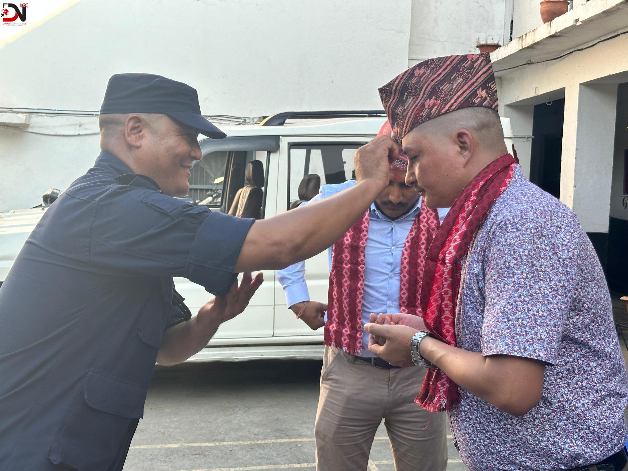 वडा प्रहरीमा बमले सम्हाले जिम्मेवारी