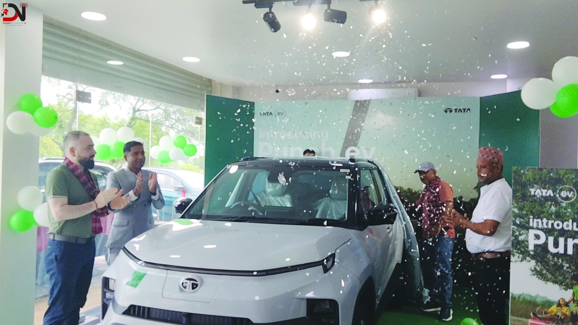 नेपालगन्जमा पन्च इभी लन्च