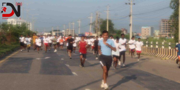 खुला मिनीम्याराथन प्रतियोगितामा इटहरीका धनु मानन्धर प्रथम