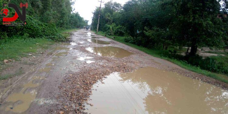 सडक निर्माणमा ढिलाइ