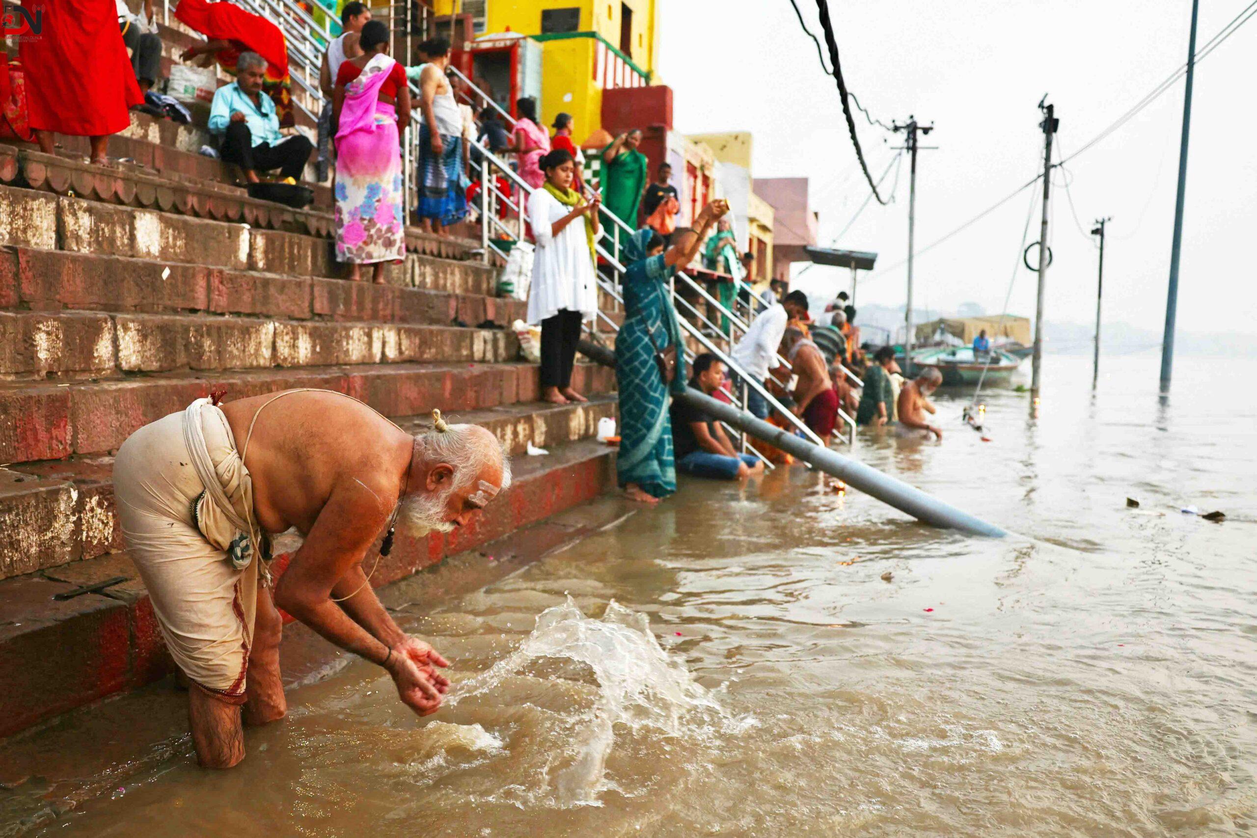 भारतको पवित्र सहर जहाँ हजारौँ मानिस मृत्युवरण गर्न जान्छन्