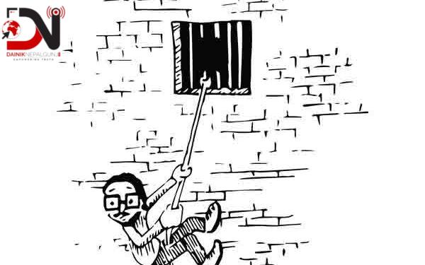 शौचालयबाट कैदी फरार