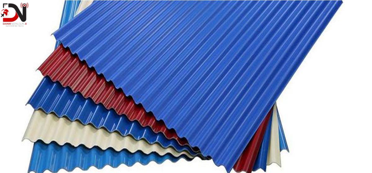 विपदबाट जोगाउन खरको छाना हटाएर जस्तापाता