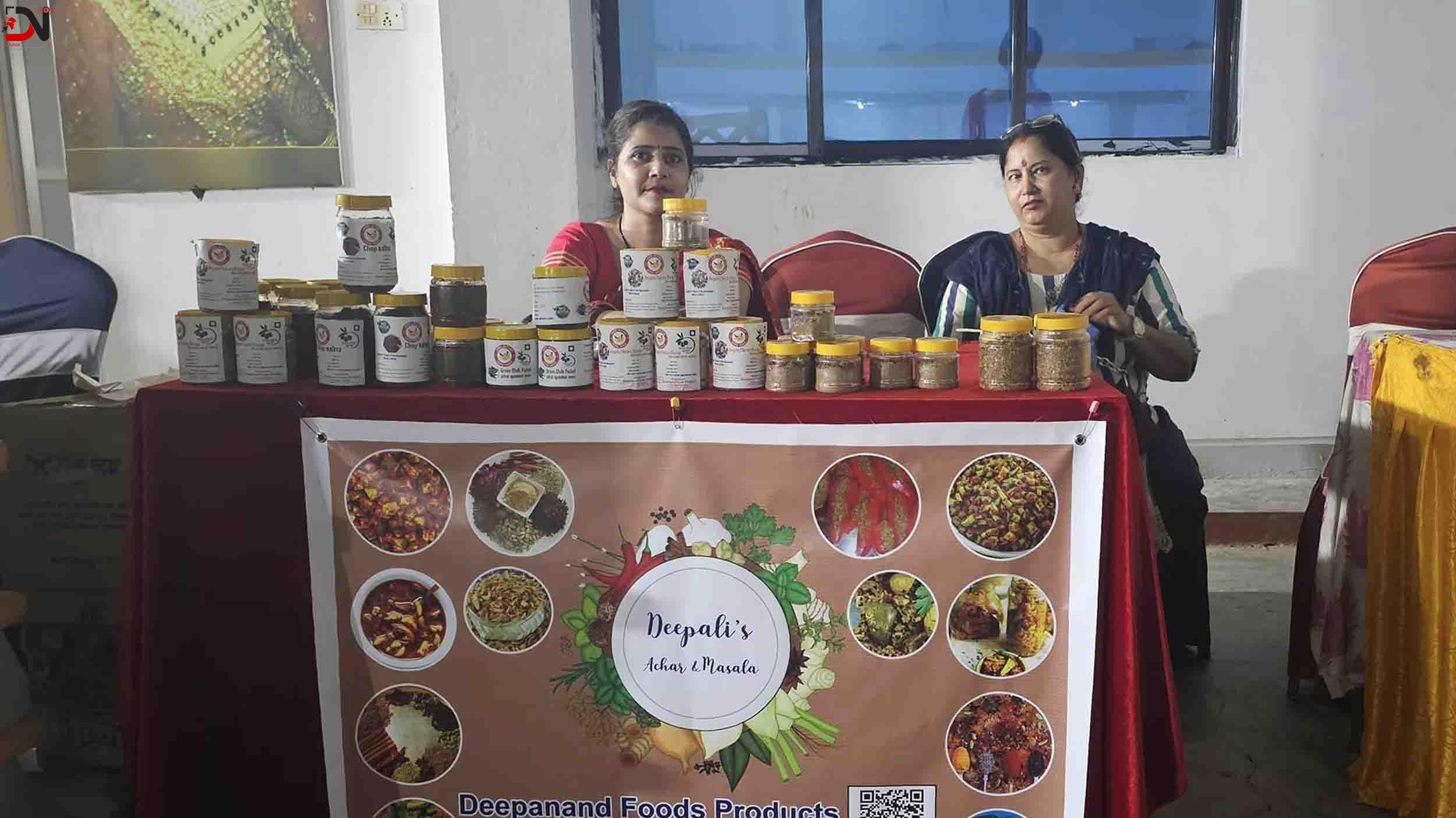 तीज मेलामा महिला उद्यमीका सामग्री प्रबर्द्धन