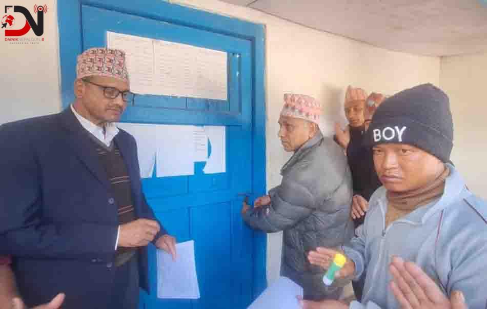 नौ महिनादेखि वडाध्यक्षविहीन वडा कार्यालयमा ताला