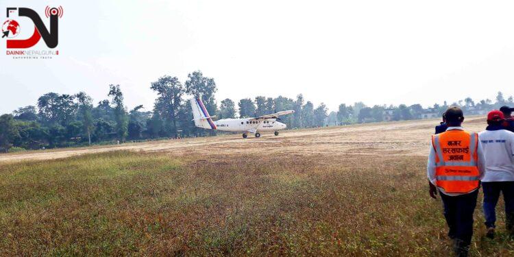 टिकापुरमा ३८ वर्षपछि विमान उडान