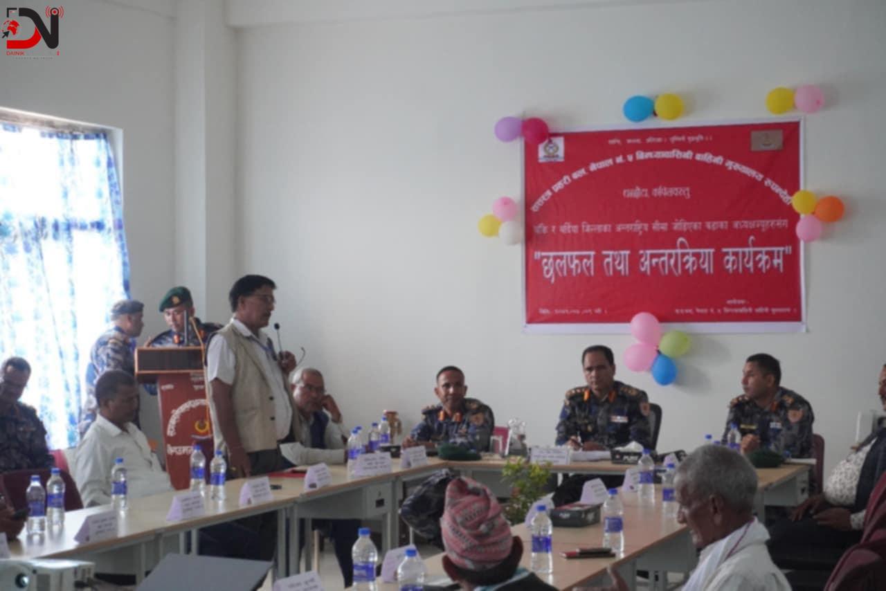 सीमाक्षेत्रका वडा अध्यक्षसंग सशस्त्र प्रहरीको छलफल