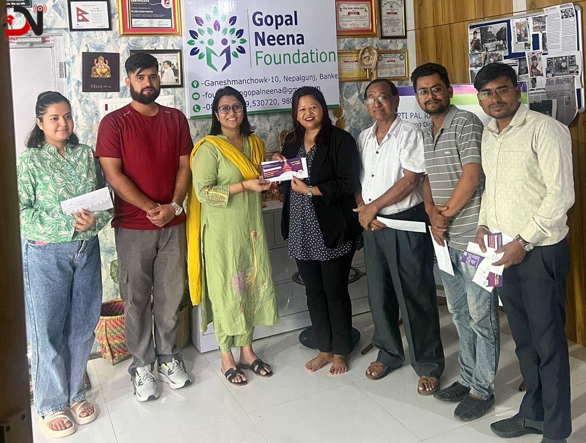 स्वयम्सेवी रक्तदातालाई उपहार वितरण