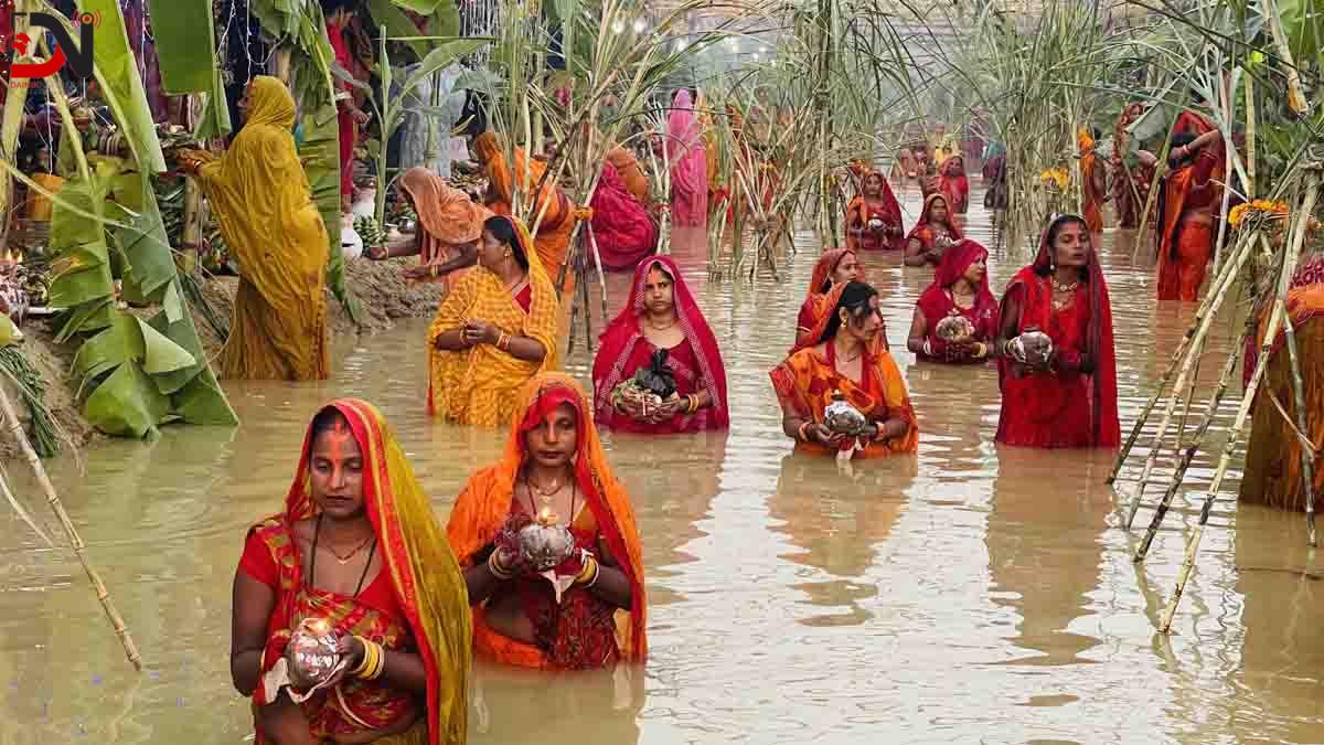 उदाउँदो सूर्यलाई अर्घ्य अर्पणसँगै छठ सम्पन्न