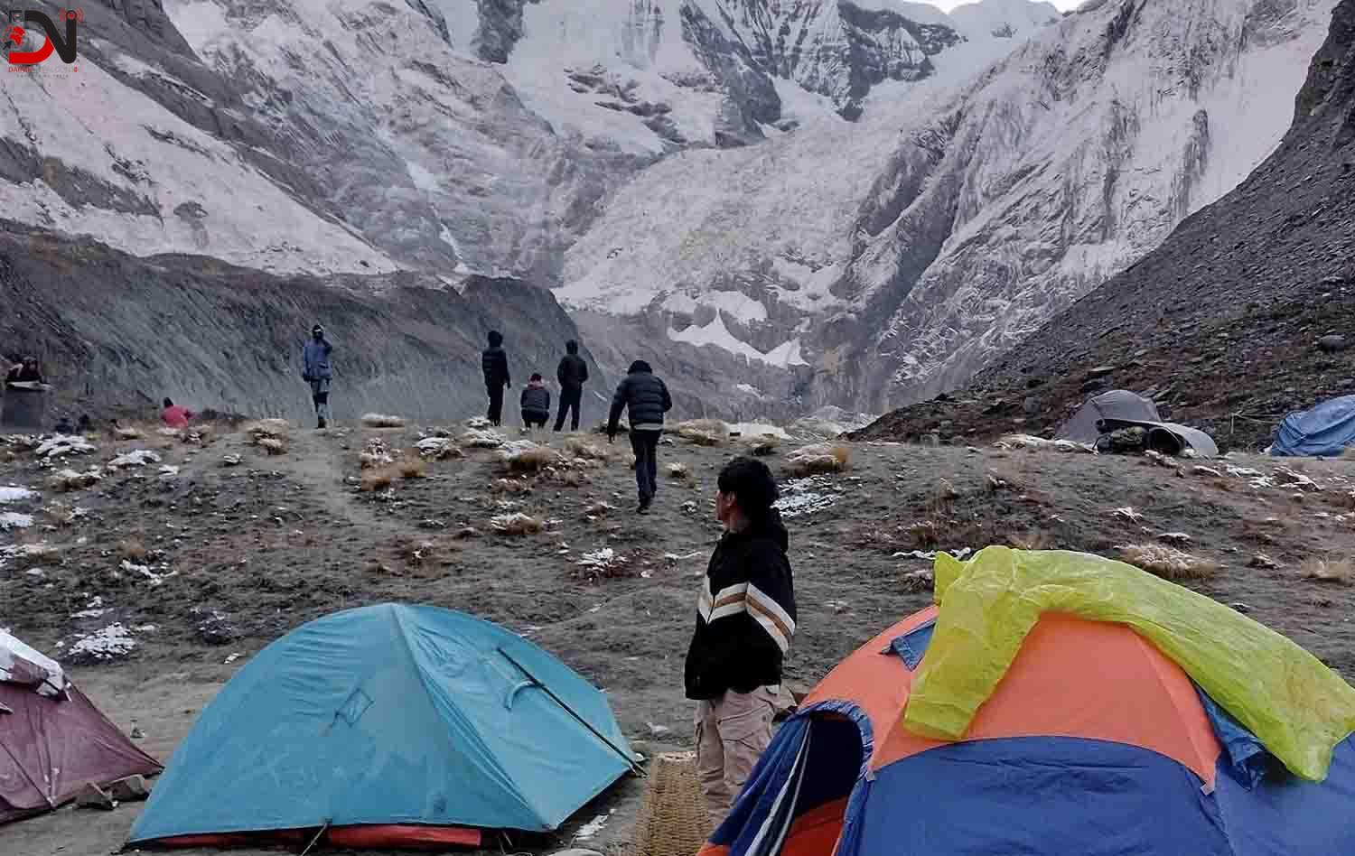 अन्नपूर्ण आधार शिविर : पर्यटकसँगै फोहरको चुनौती