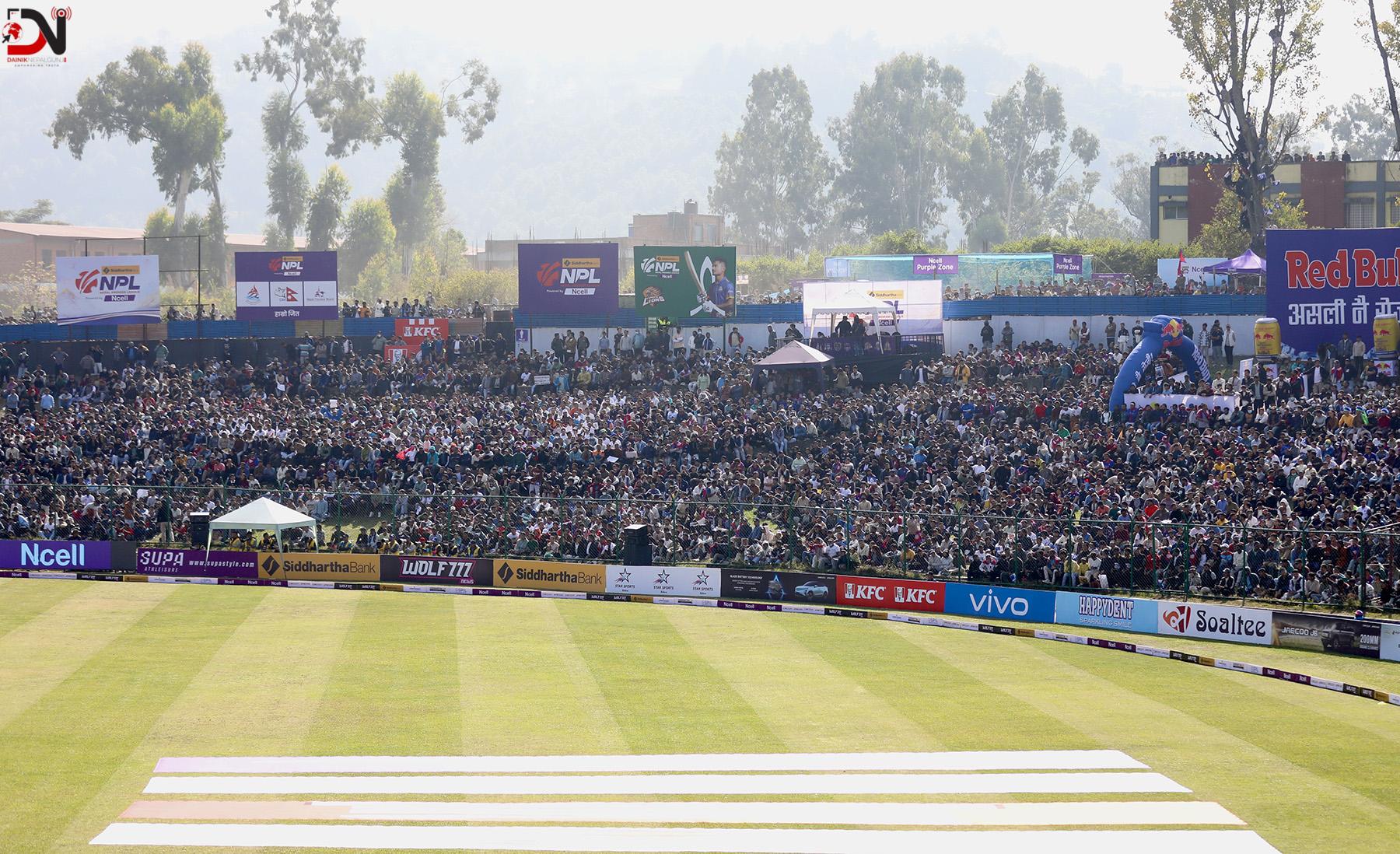 त्रिवि क्रिकेट मैदानमा भीडमा च्यापिँदा दुई प्रहरीसहित सात घाइते