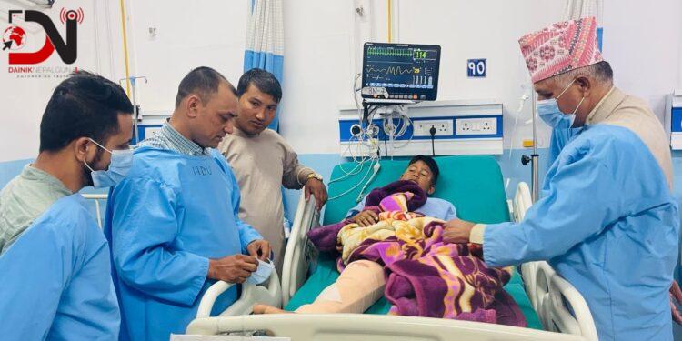 घाईतेहरुलाई उपचारमा कुनै कमी हुन दिने छैनौं : मुख्यमन्त्री