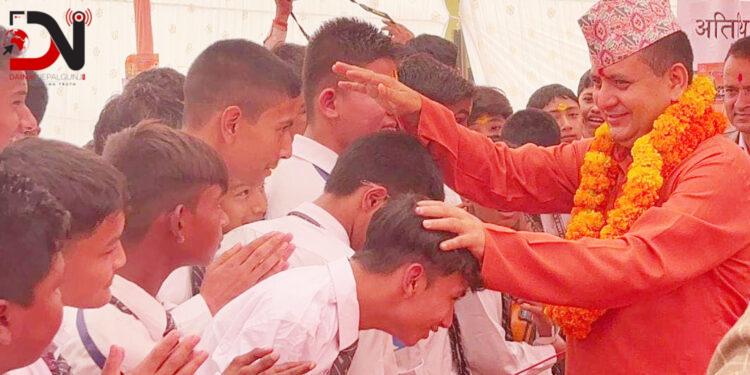 वैकुण्ठधाम सिधनियाघाट निर्माणका लागि तेस्रो दिन तीस लाख सहयोग