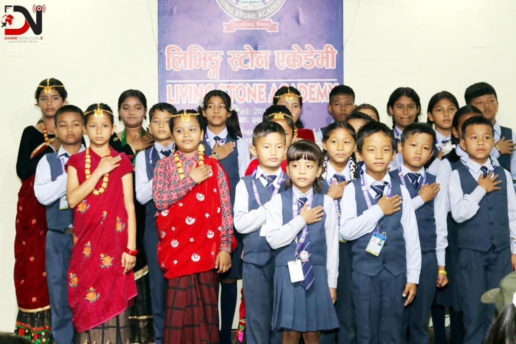 लिभिङ स्टोन एकेडेमीमा विद्यार्थीको सिर्जनात्मक प्रदर्शनी