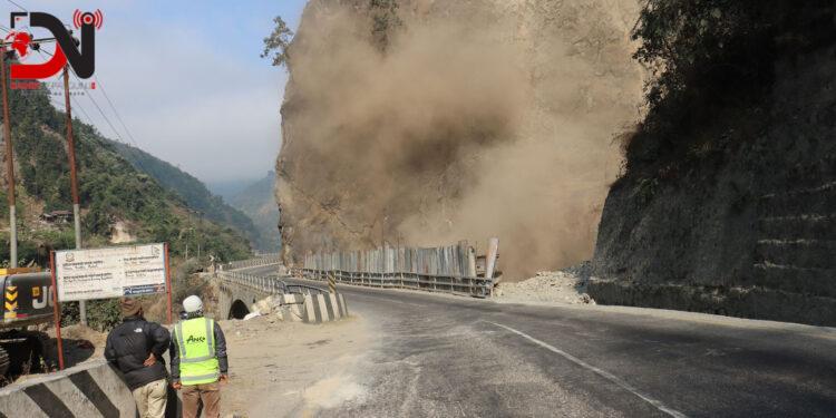 मुग्लिन–काठमाडौँ सडक आजदेखि दैनिक तीन घण्टा बन्द हुने