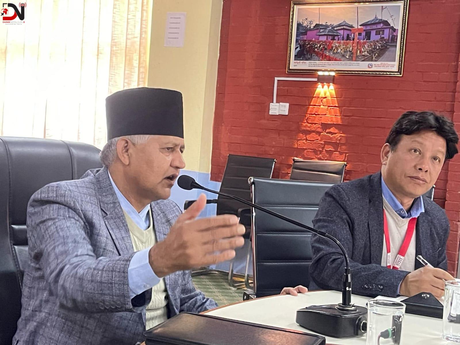 जनप्रतिनिधिले तलव पाउने सिस्टम आफैमा ठिक हाे हाेइन ? पुनरावलोकन गराैं : मुख्यमन्त्री आचार्य