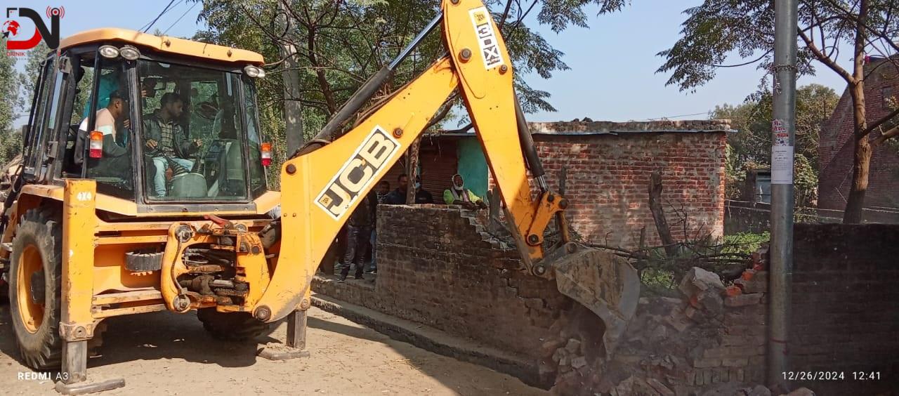 सडक अतिक्रमण विरुद्ध ‘बुल्डोजर एक्शन’