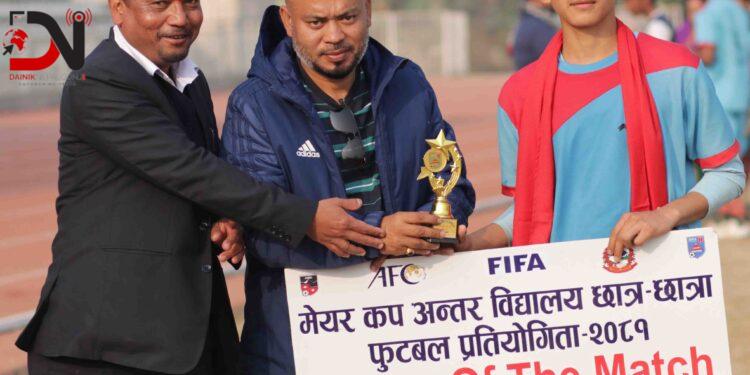 होप सेमिफाइनलमा