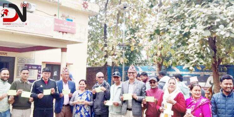 घरदैलोमा पुग्दै एमाले