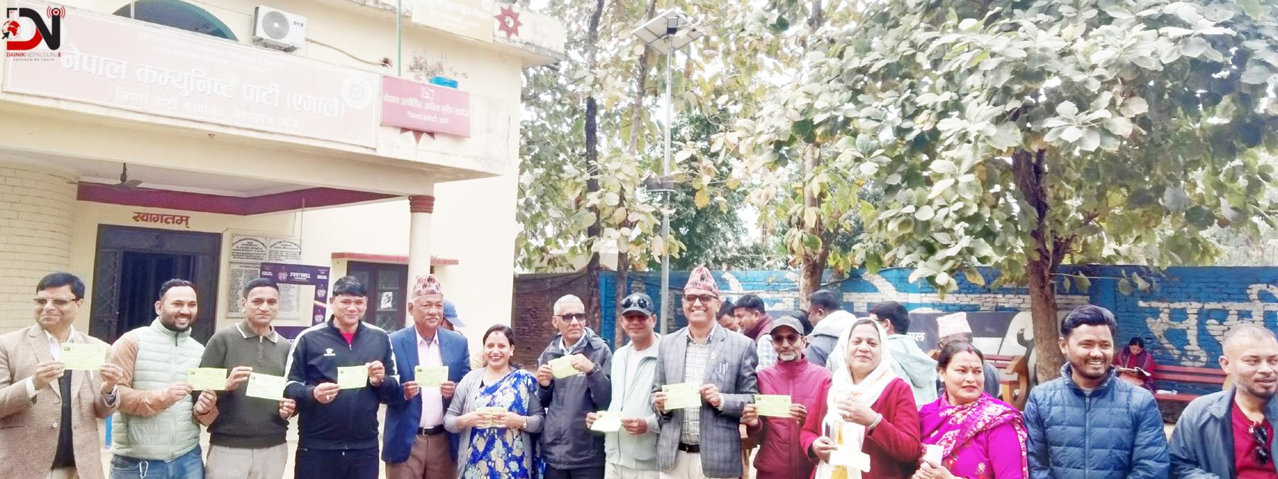 घरदैलोमा पुग्दै एमाले