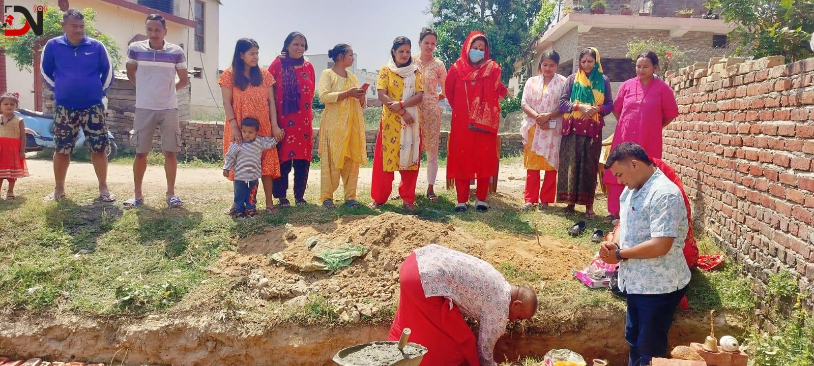 सडक स्तरोन्नती गर्दै वडा