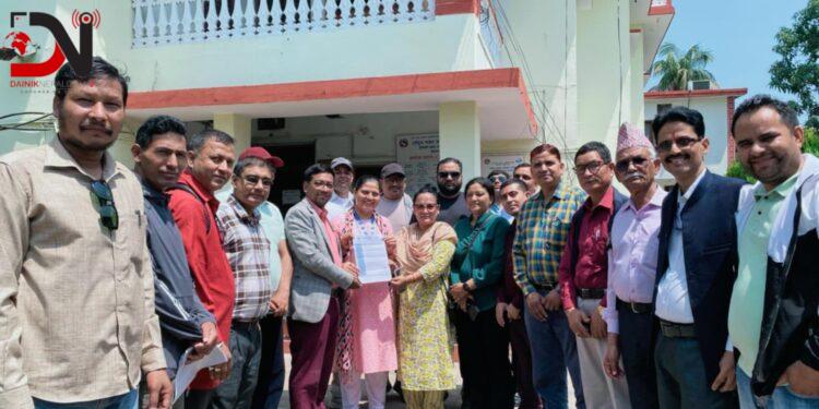 पत्रकार हत्यामा छानबिन माग गर्दै आयोगमा ज्ञापन