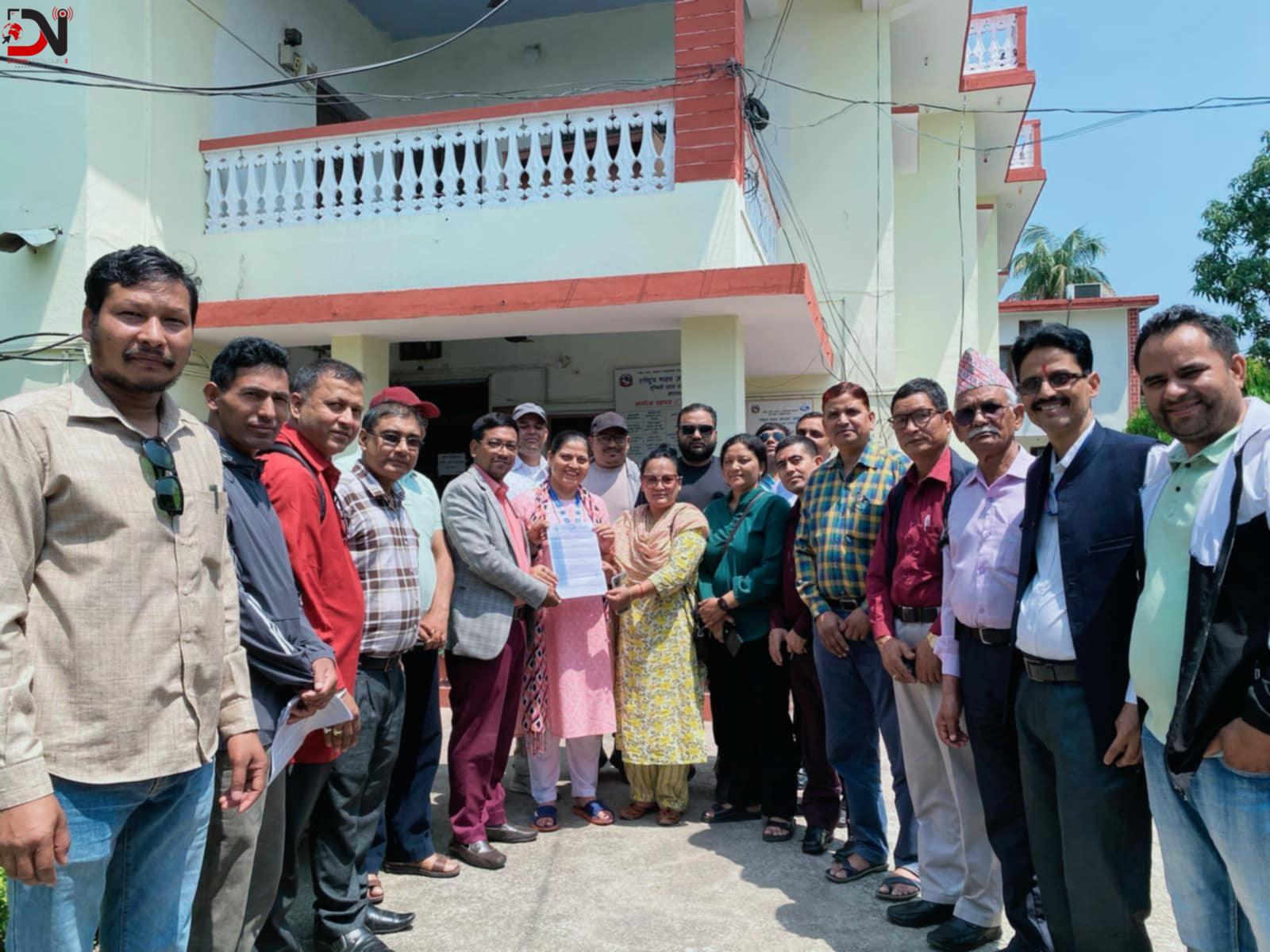 पत्रकार हत्यामा छानबिन माग गर्दै आयोगमा ज्ञापन