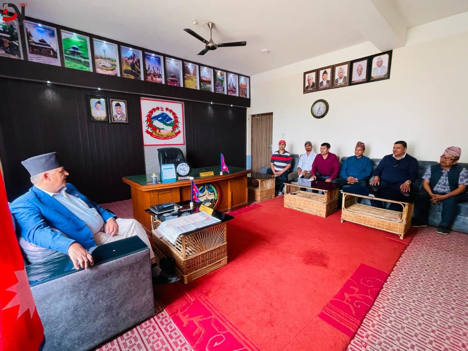 लुम्बिनी प्रदेशभर ट्याक्सीलाई रुट इजाजतको व्यवस्था गर्न मजदुर संगठनको माग