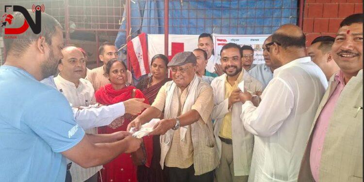 बाँके काँग्रेस तथा स्वास्थ्यकर्मी संघद्धारा रक्तदान