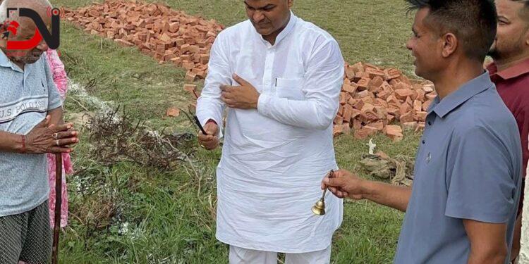 कारकाँदोमा सडक स्तरोन्नतीको शिलान्यास