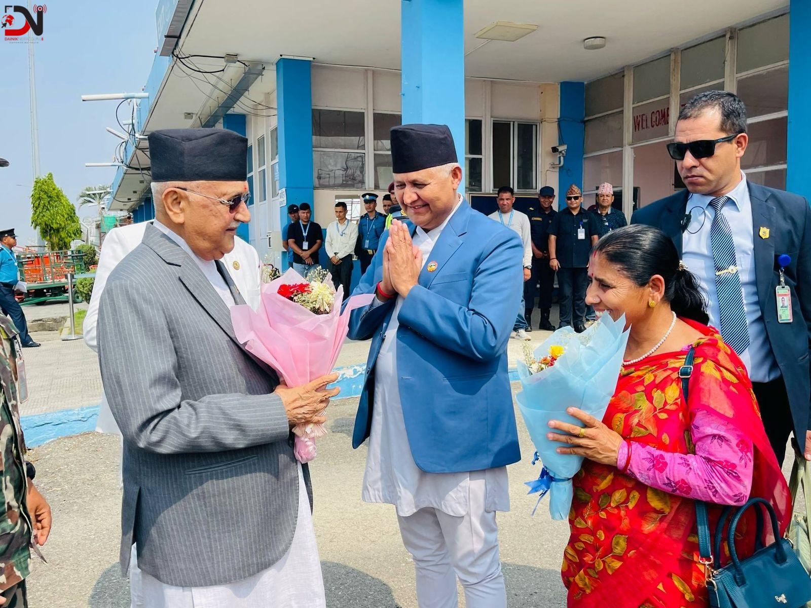 प्रधानमन्त्री ओली लुम्बिनीमा, मुख्यमन्त्री आचार्य द्वारा स्वागत