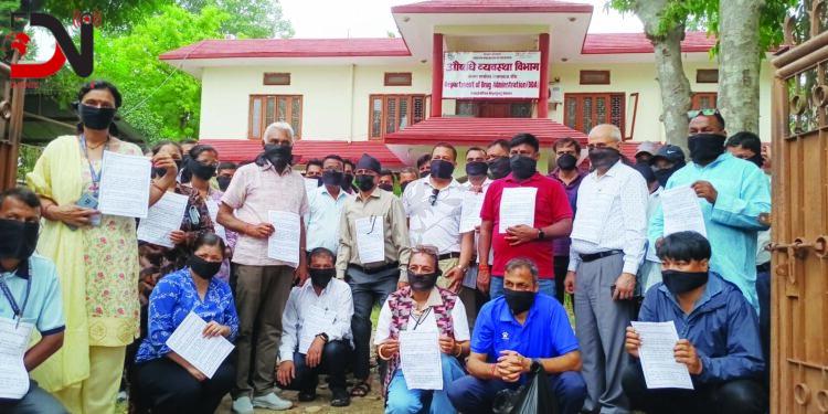 औषधी व्यवसायी आन्दोलित