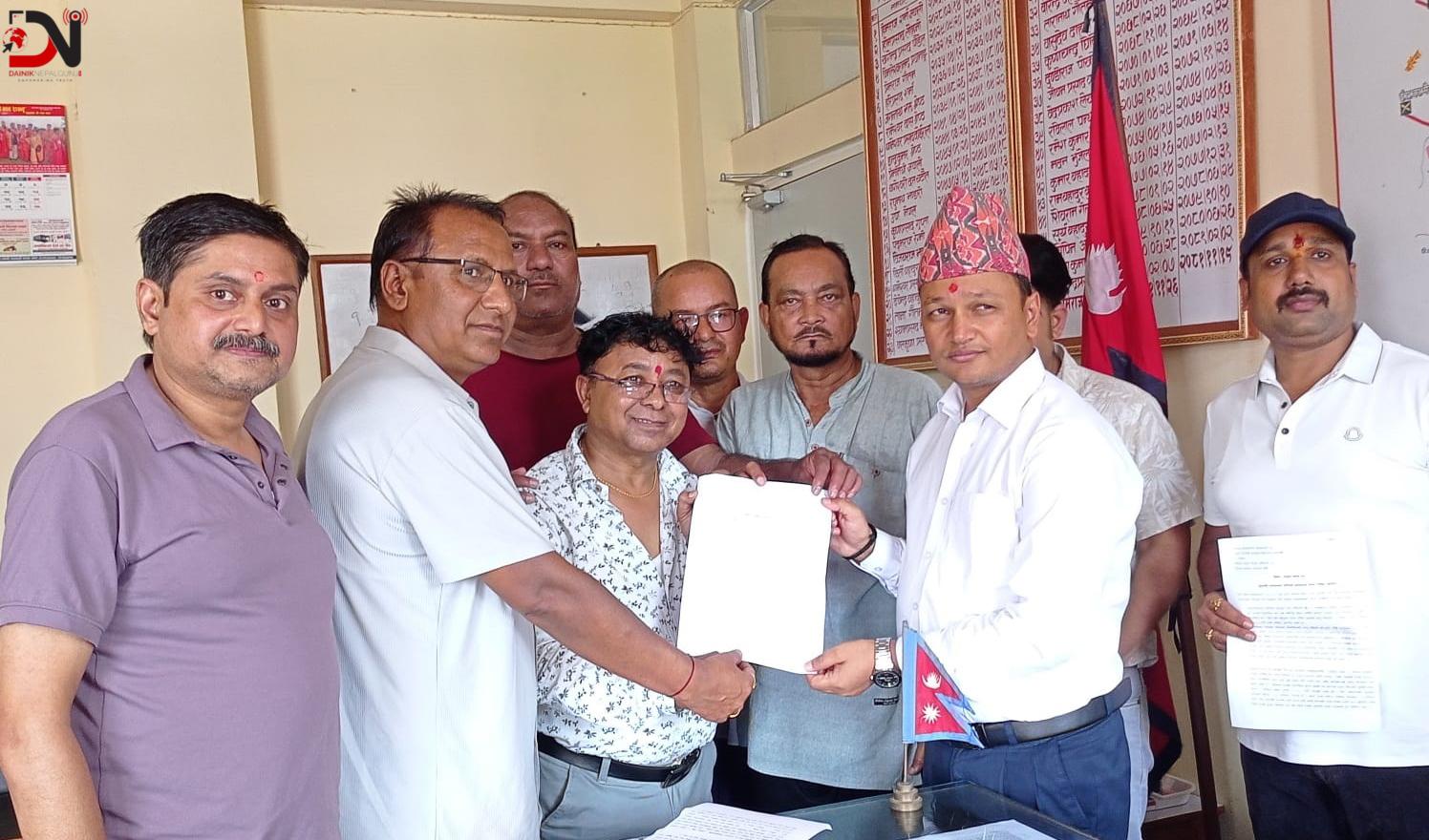 सुनचाँदी व्यवसायीले बुझाए ज्ञापनपत्र