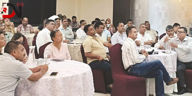 स्वदेशको कच्चा पदार्थ, श्रम शक्तिको प्रयोगमा जोड