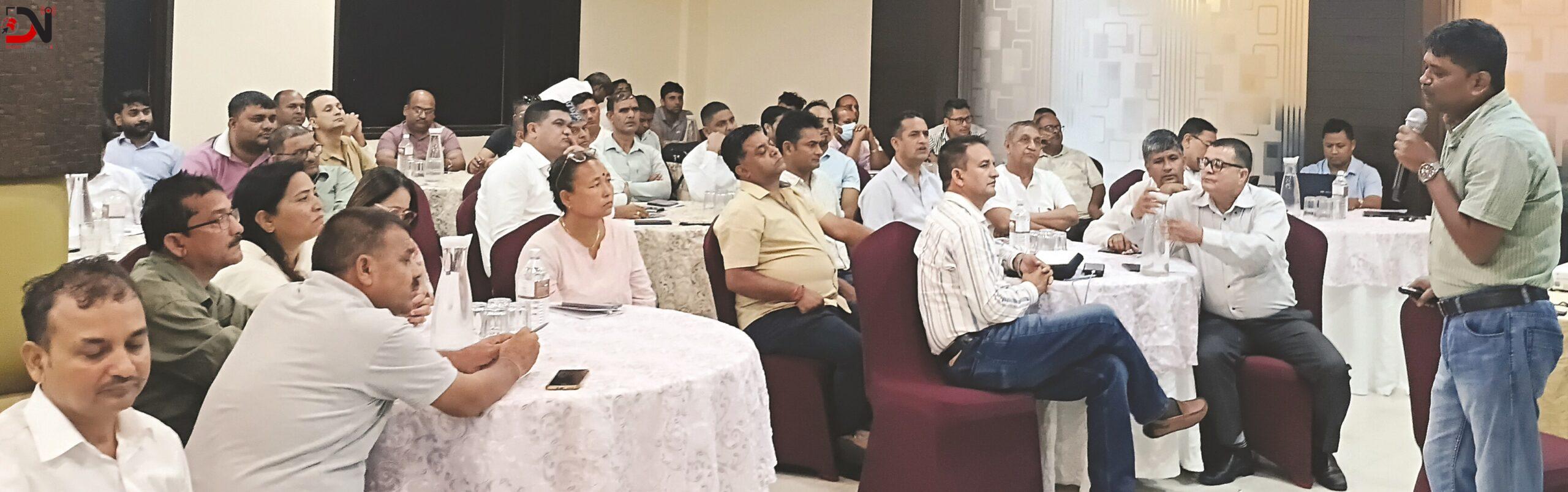 स्वदेशको कच्चा पदार्थ, श्रम शक्तिको प्रयोगमा जोड