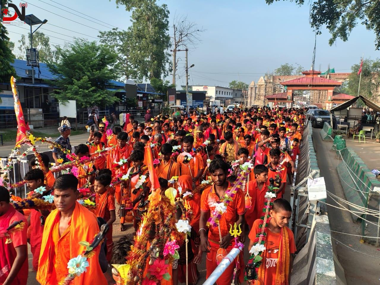 तीन हजार भारतीय भक्तजनले चढाए बागेश्वरीमा जल