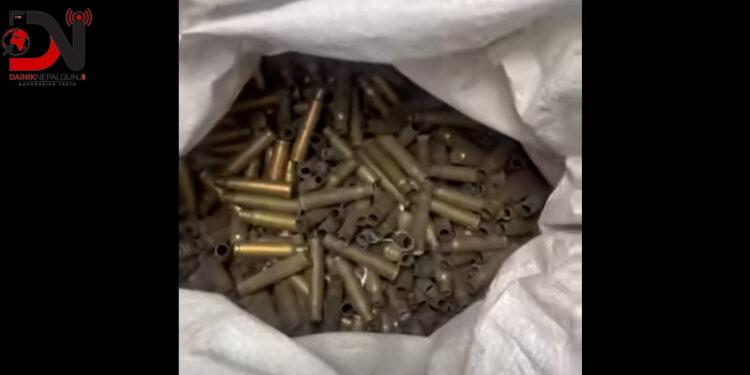 दुई हजार बढी गोलीको खोका सहित दुई पक्राउ