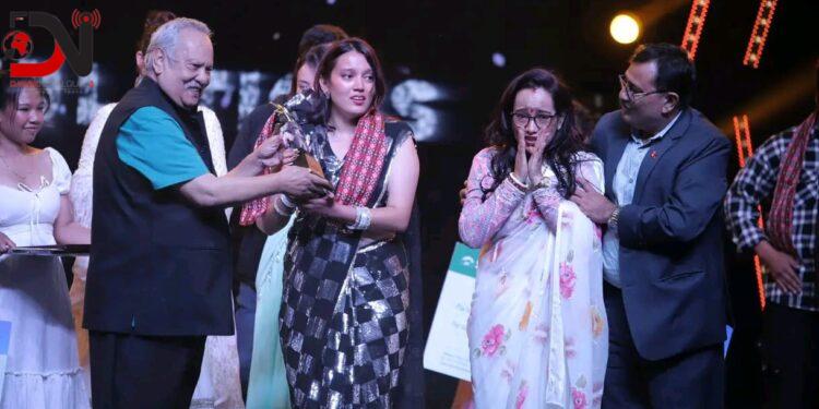 नेपालगञ्जकी नवीना रानाभाट ‘एक्टिङ स्टार’की विजेता,१५ लाख नगदसहित फिल्म अभिनयको अवसर