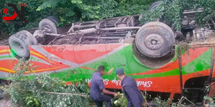 कपिलवस्तुमा बस दुर्घटना, ३६ जना घाइते