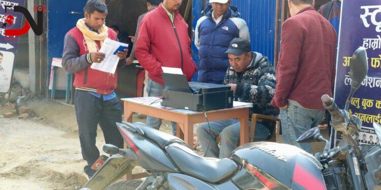 अभिलेख जलेपछि यातायात कार्यालयको कामकाज अस्थायी संरचनाबाट