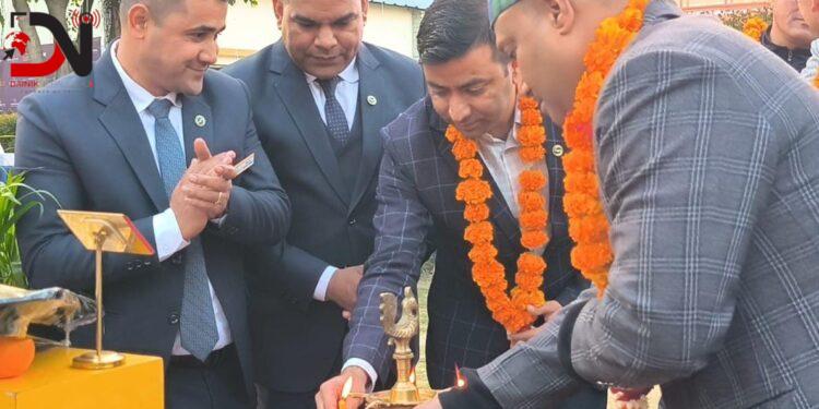 उत्सवमा दुई सय थरि मःमः