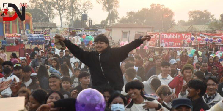 नेपालगञ्ज महोत्सवमा गायक विशाल सोनी र गायिका सम्झना रनपालको बजोड प्रस्तुती