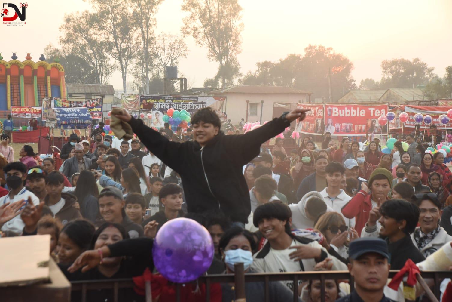 नेपालगञ्ज महोत्सवमा गायक विशाल सोनी र गायिका सम्झना रनपालको बजोड प्रस्तुती