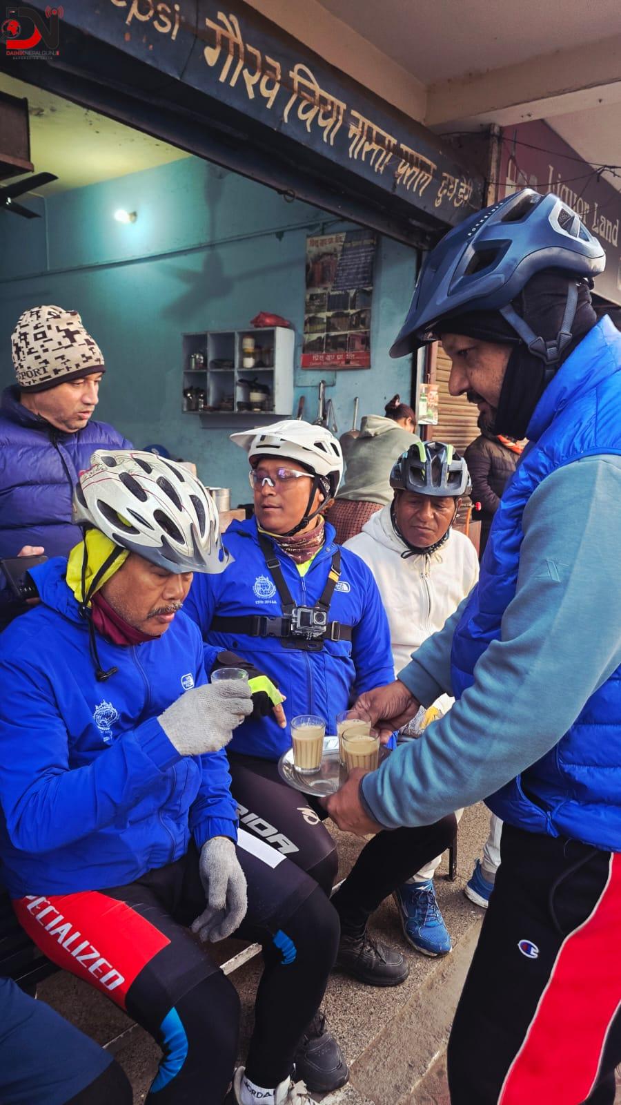 मेची–महाकाली कपल साइकल राइड टोलीलाई नेपालगन्जमा स्वागत