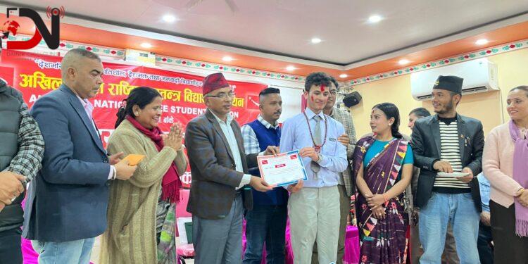 युवा सक्रियता आवश्यक : उम्मेदवार ढकाल