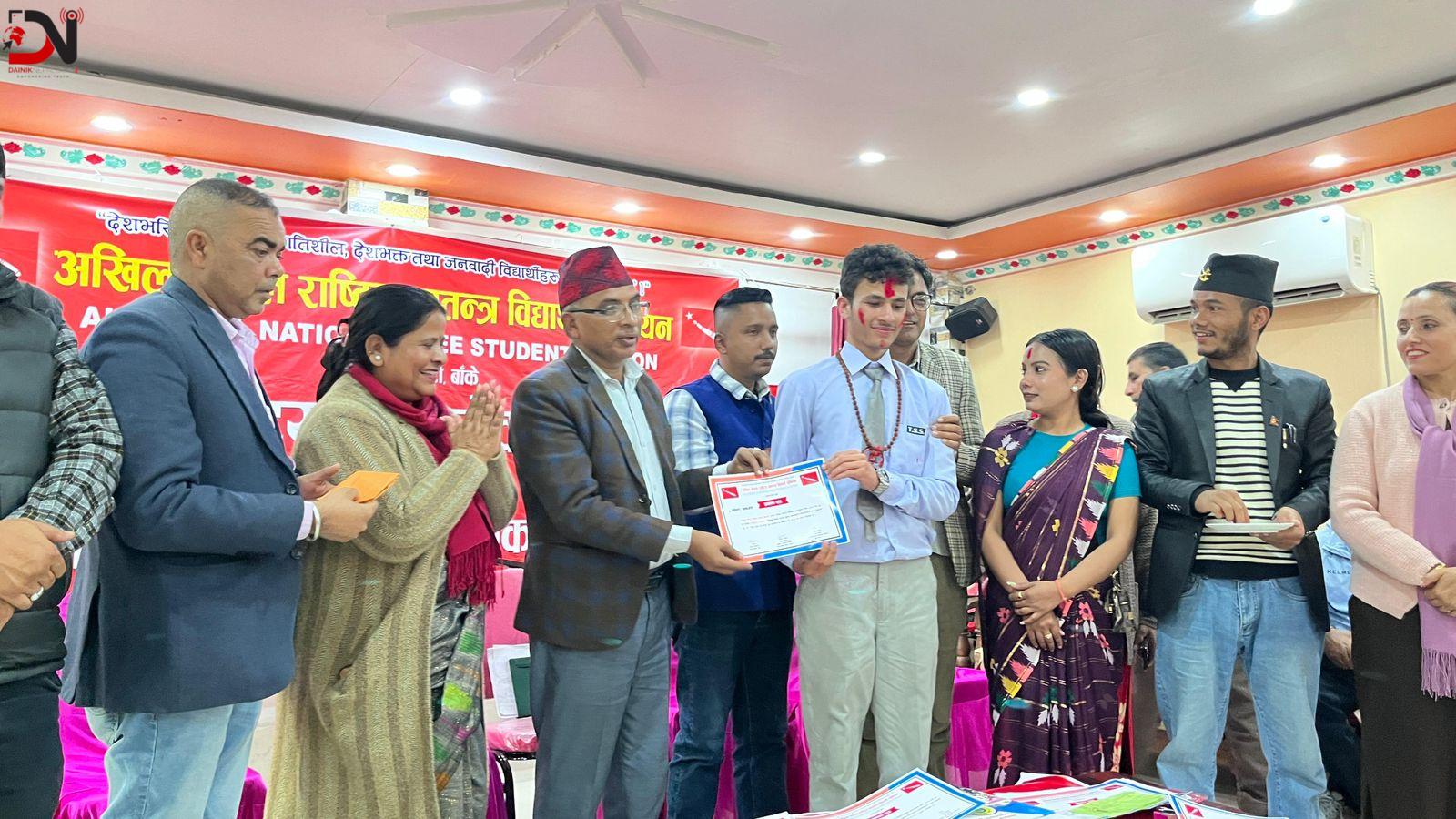 युवा सक्रियता आवश्यक : उम्मेदवार ढकाल