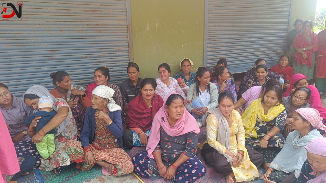 इश्तियाक राईलाई भूमिहिन र सुकुम्बासीको साथ