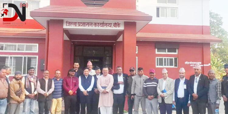 परिवारभित्रै होली मनाउन प्रस्ताव