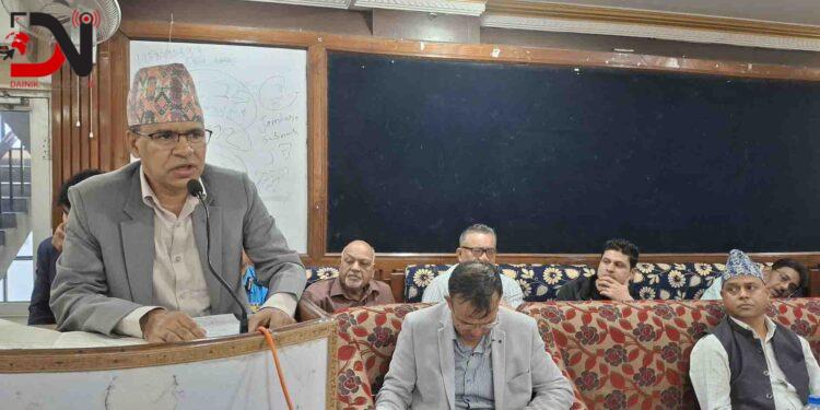 गरिबी र बेरोजगारीका कारण चोरी पैठारी : अर्थसचिव उपाध्याय