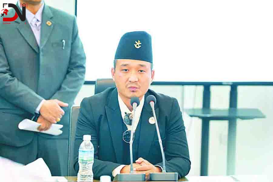 गृहमन्त्री गुरुङले दिए राजिनामा